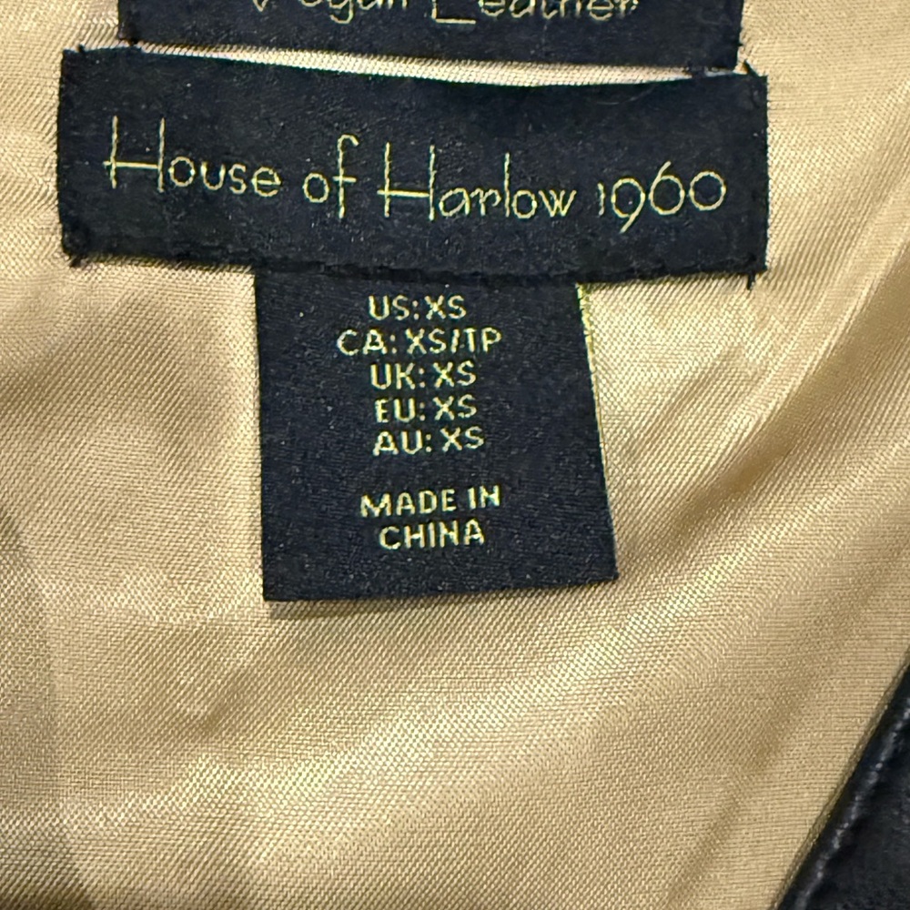 House of Harlow 1960 Black Button Down Fitted Top - Picture 4 of 5